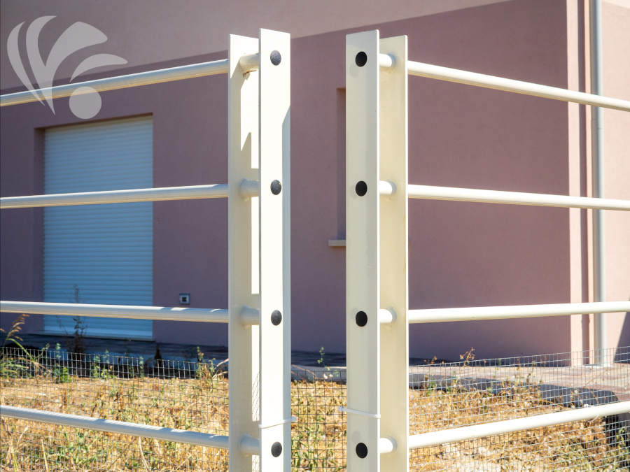 Piantoni recinzione-accessori recinzione modulare-recinzione in ferro da esterno - recinzione economica in ferro