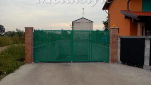 cancelli carrai in ferro- cancelli economici- cancello con pannelli in lamiera