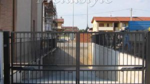 cancello in ferro semplice - cancelli carrai e pedonali classici in ferro zincato e verniciato