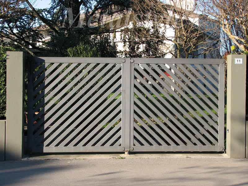 cancello carraio in ferro moderno economico prezzi