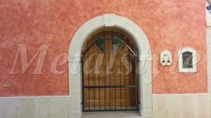 cancello pedonale in metallo già pronto