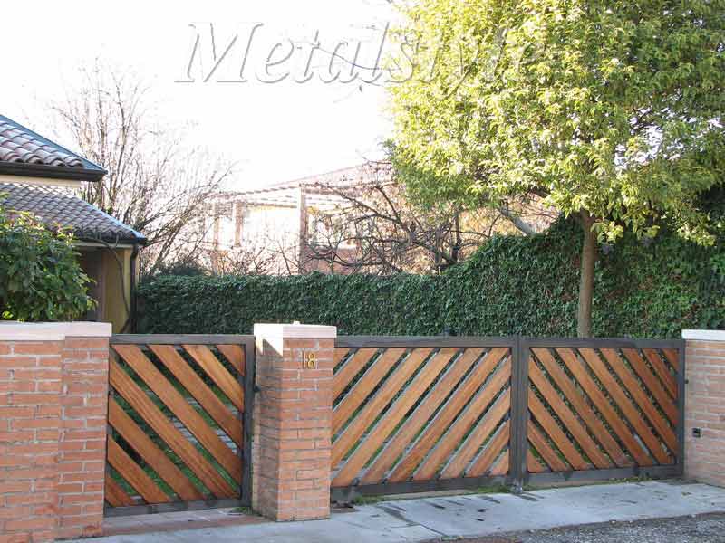cancello in ferro e legno - cancello carraio e pedonale in ferro e legno