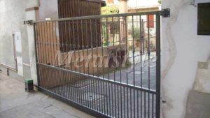 cancello scorrevole in ferro semplice ed economico