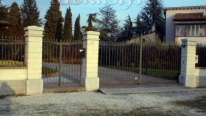 cancelli in ferro zincati e verniciati pronti all'uso