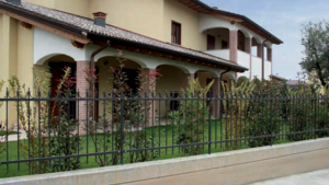 recinzione in pannelli standard elegante
