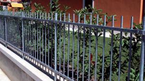 recinzione standard a pannelli modulari in ferro zincato