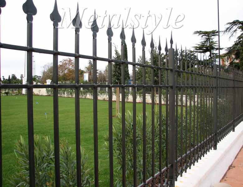 recinzione in ferro- recinzione giardino - recinzione antica