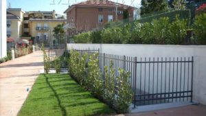 pannelli recinzione in ferro zincato e verniciato- ringhiera da esterno elegante e moderna
