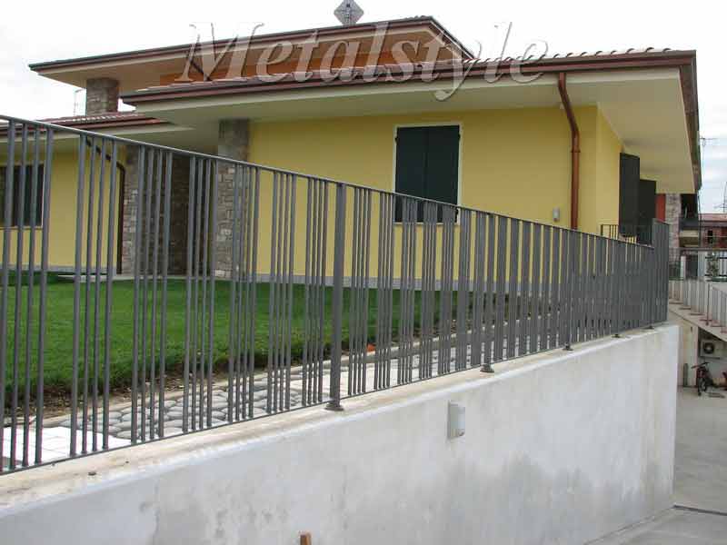 ringhiera da giardino-recinzione in ferro