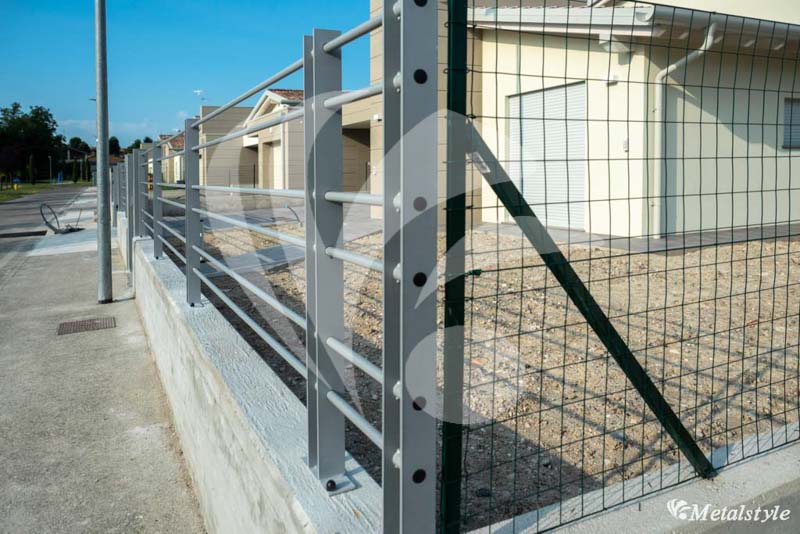 recinzione moderna a pannelli modulari modello vicenza