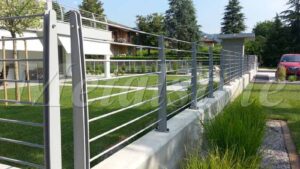 ringhiera in ferro da esterno-ringhiera zincata e verniciata- recinzione in metallo
